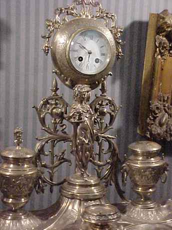 20070221000339-relojdelmuseomitre.jpg